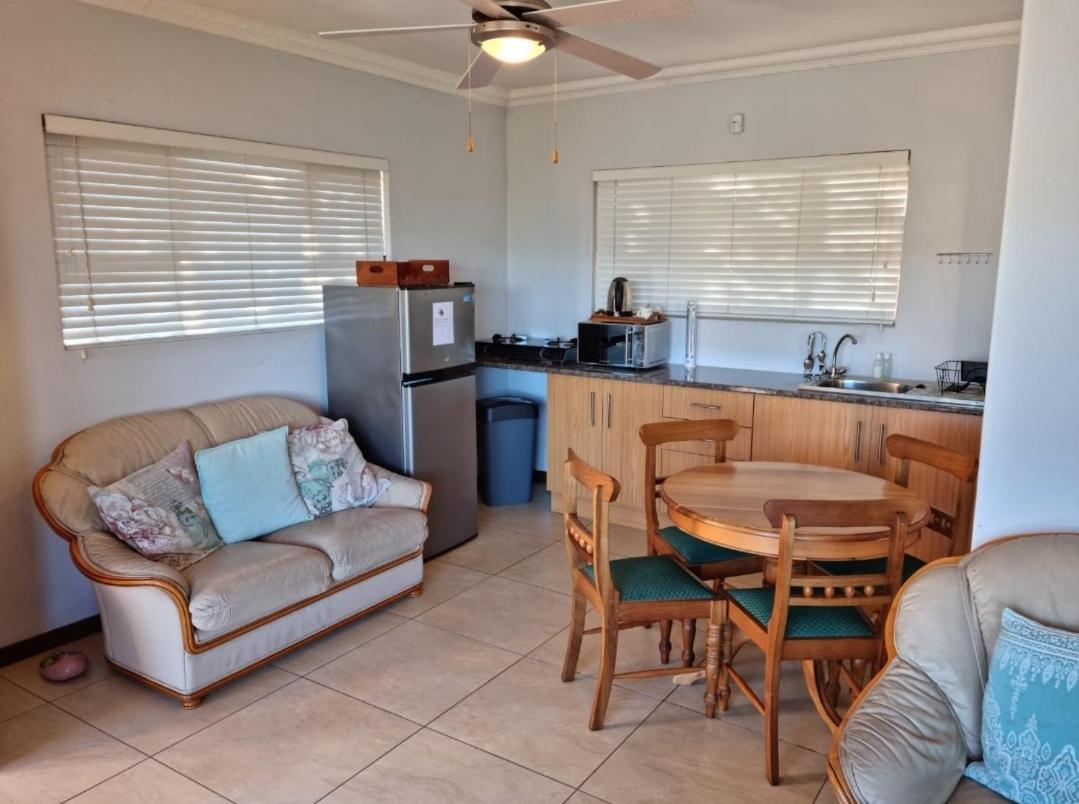 Lagoon Breeze Guest House Knysna Exteriör bild